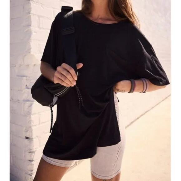 Free People Movement Tempo Oversized Boyfriend Tunic Pocket Tee Black Small - Picture 1 of 16
